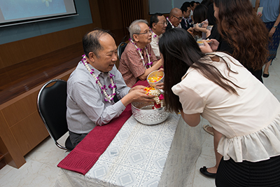 บริษัท ธรรมนิติ จำกัด (มหาชน) ได้จัดงานสืบสานประเพณีสงกรานต์ เนื่องในวันปีใหม่ไทย ๒๕๖๐