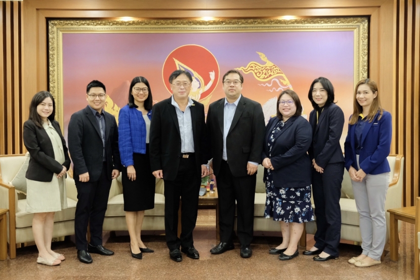 กรรมการบริหารบริษัท ตรวจสอบภายในธรรมนิติ จำกัด ให้การต้อนรับและร่วมหารือ